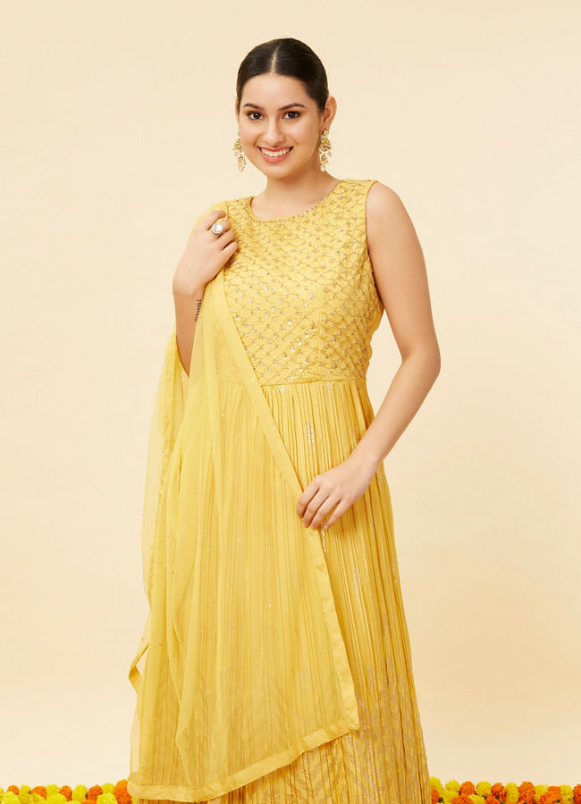 alt message - Mohey Women Sunshine Yellow Foiled Gold Print Anarkali Suit image number 1